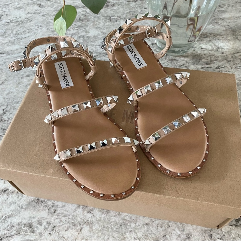 Steve Madden Travel Sandals Tan Size 7 Studded Sandals